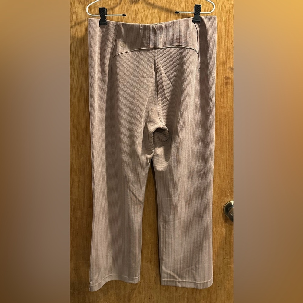 Lululemon softstreme Ribbed zip-leg high-rise cropped pant 25” - Picture 3 of 5